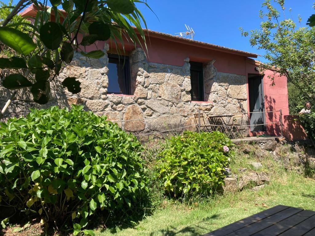 Muino. Pequena Casita Cerca De Playa America Nigrán Exterior photo